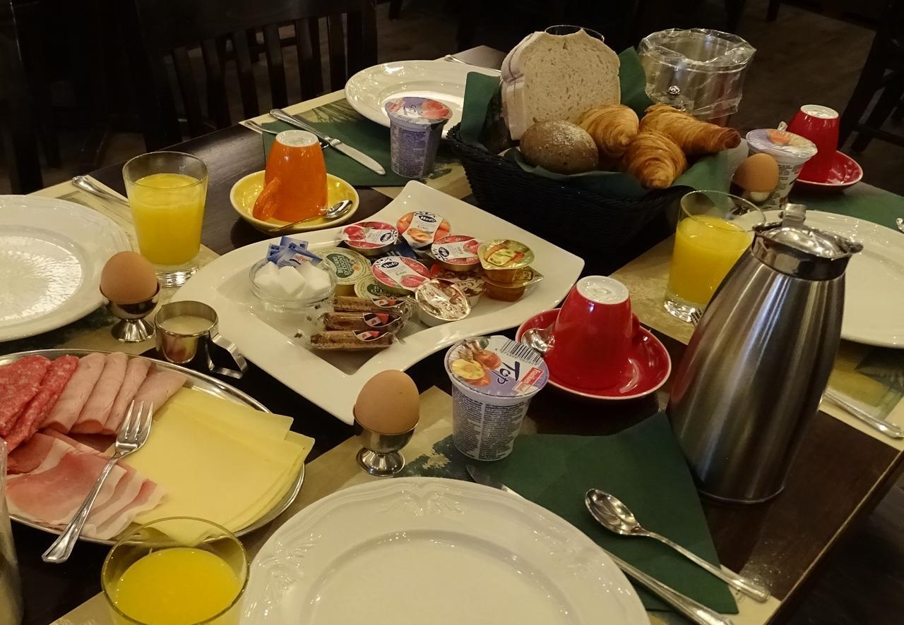 Hotel Cafe Restaurant "De Kroon" Wissenkerke Ngoại thất bức ảnh